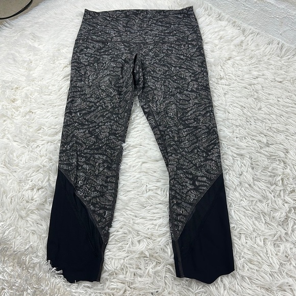 Lululemon Wunder Under Crop High-Rise *Roll Down Scallop Full-On Luxtreme 23" - Picture 1 of 7